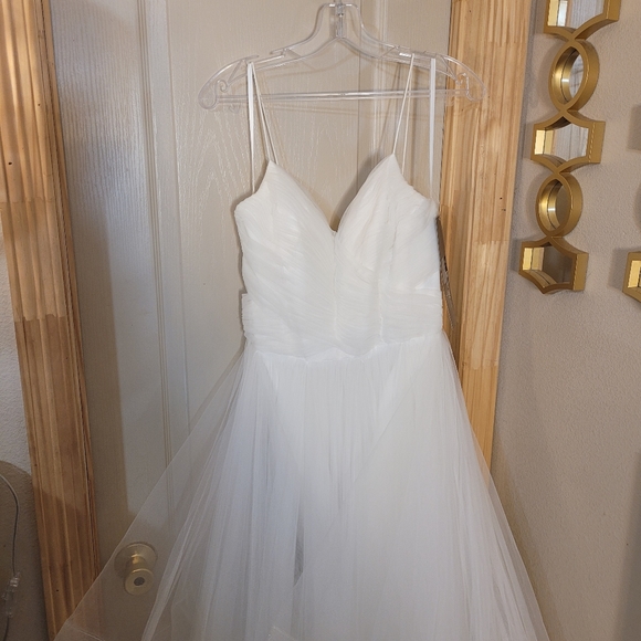 Nwt Wedding dress size medium - Picture 5 of 15